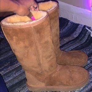 Uggg boots